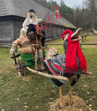 Masku pajūgs pie Priedes kroga.