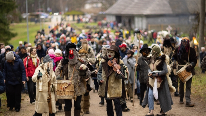 Mārtiņdienas masku gājiens