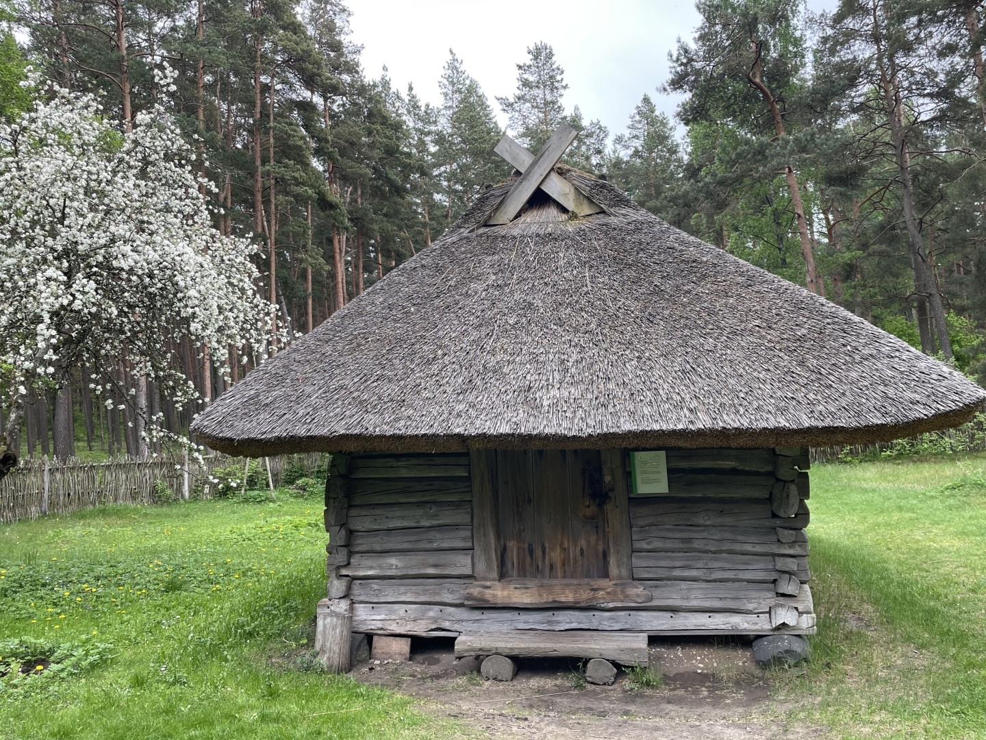 "Dukuri" ābolu klētiņa