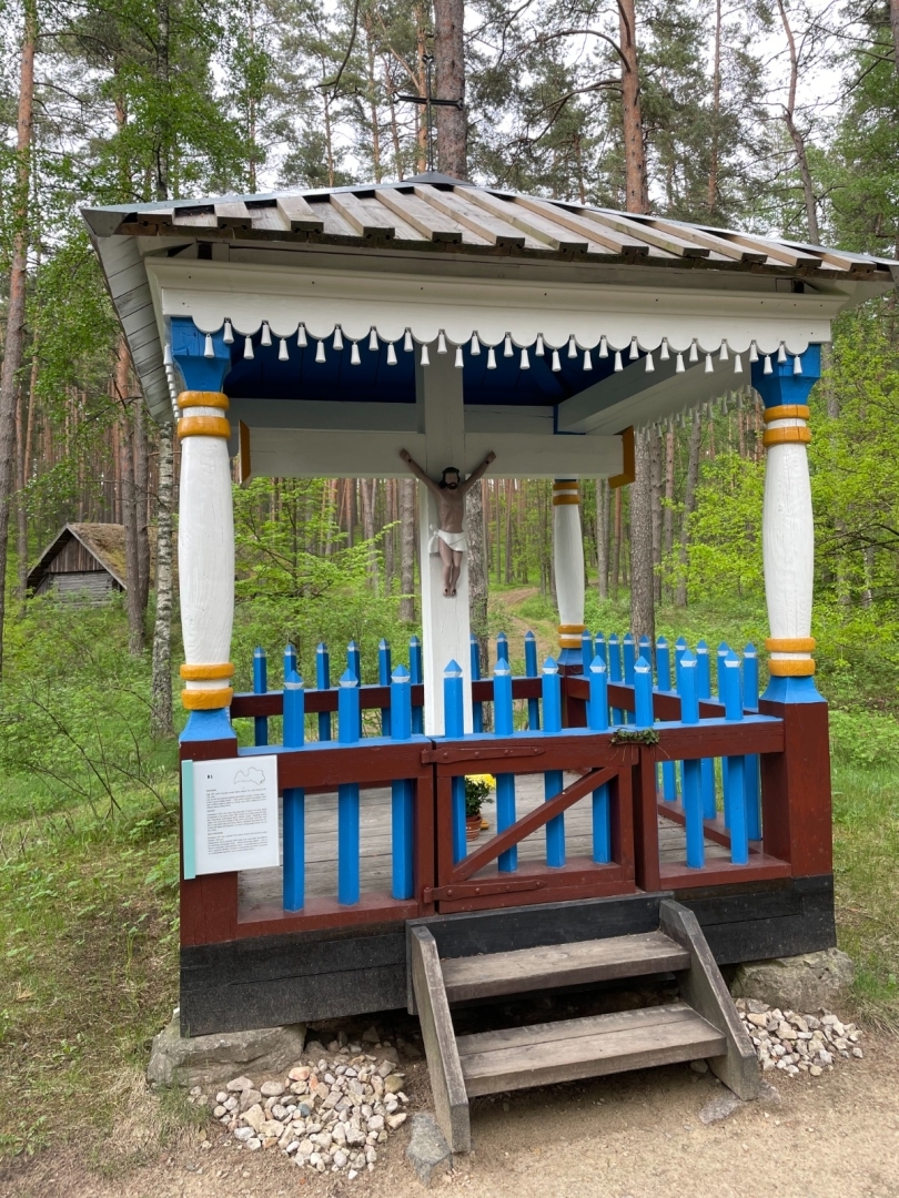 Kapiņu Gutu sādža, Krucifikss
