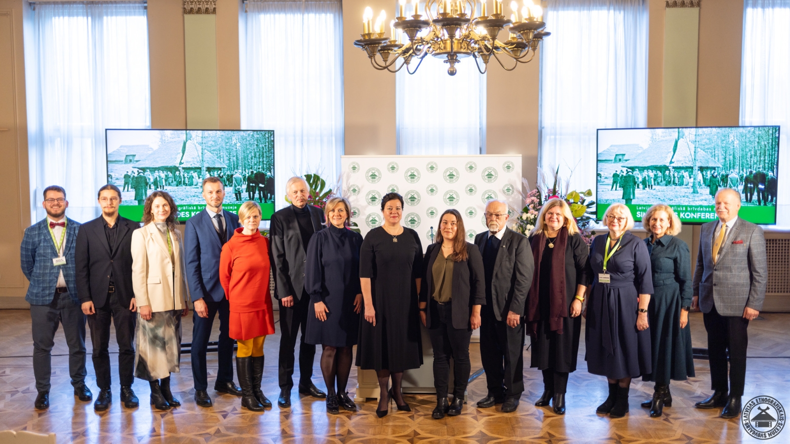 Konferences lektoru kopbilde pēc veiksmīgas zinātnisko referātu sesijas noslēguma. 