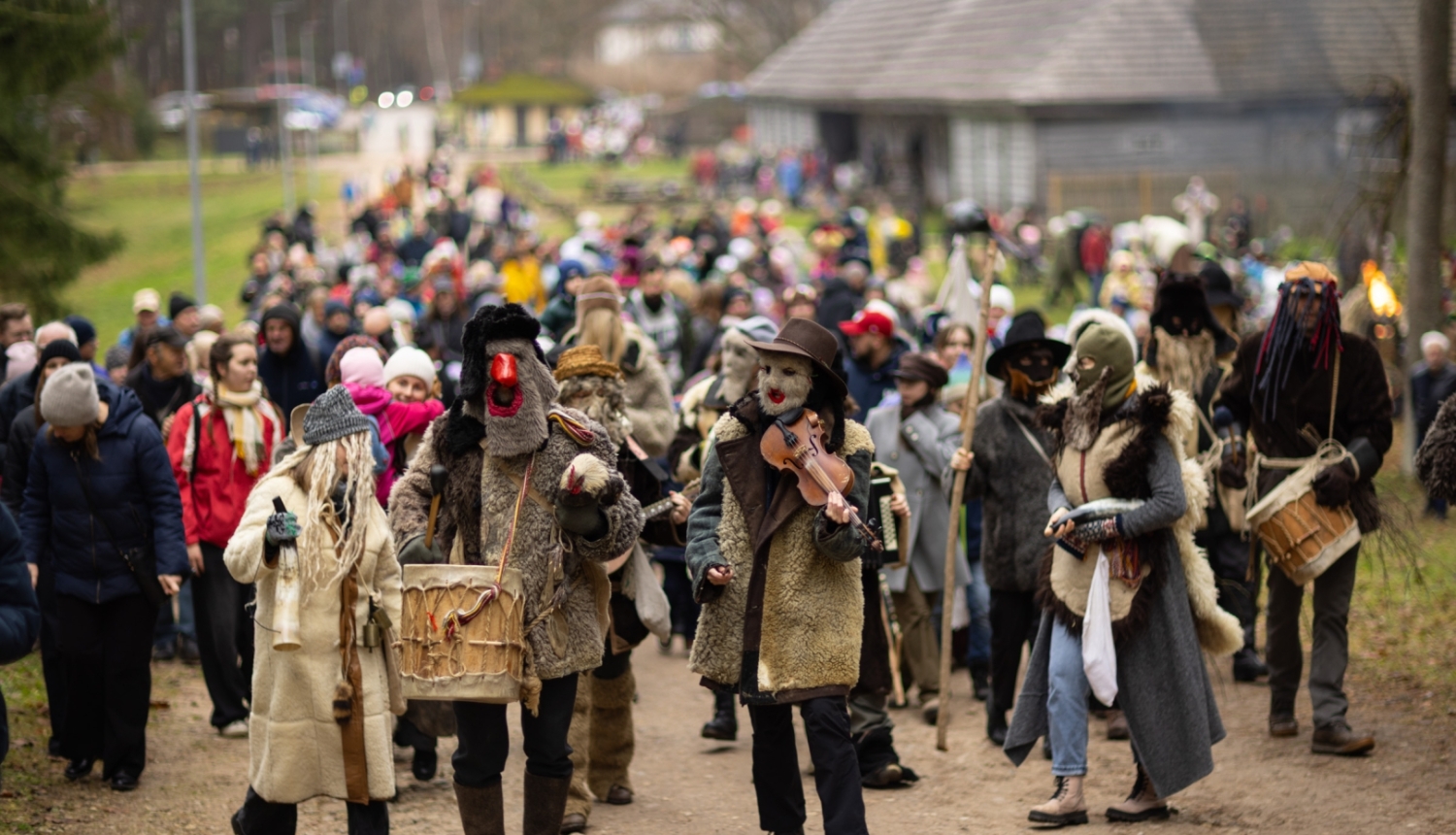 Mārtiņdienas masku gājiens