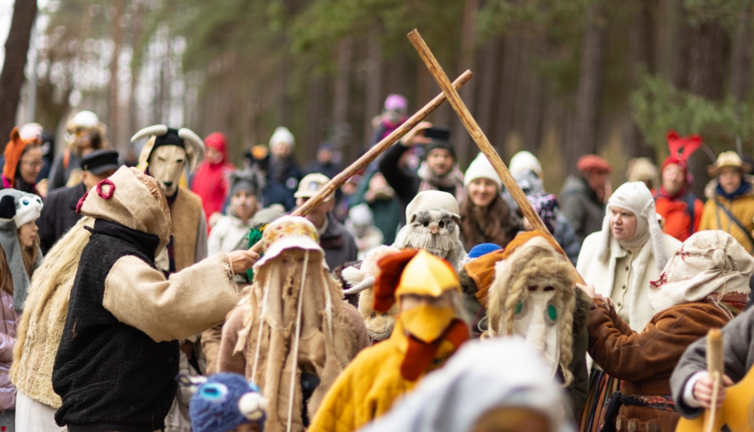 Mārtiņdienas masku gājiens