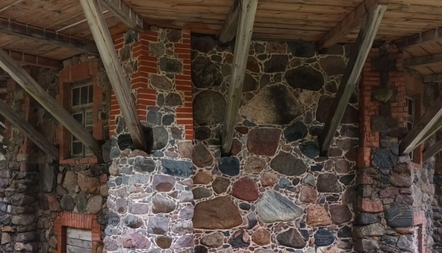 Pakalnu dzirnavas pēc restaurācijas