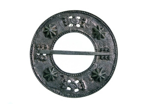 Sakta, “kāzu”.